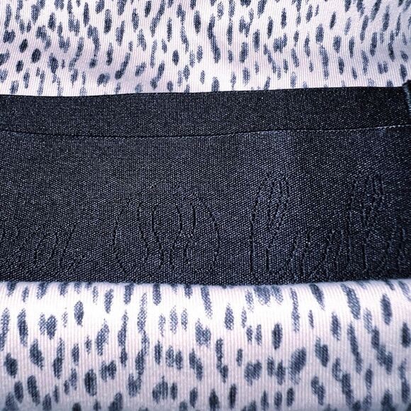 Lululemon Athletica Women’s Wunder Under SE Dance Pants Size 6 GUC 7/8 Length - Picture 9 of 10